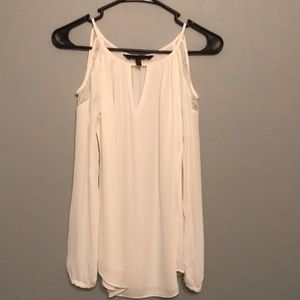 White cold should blouse